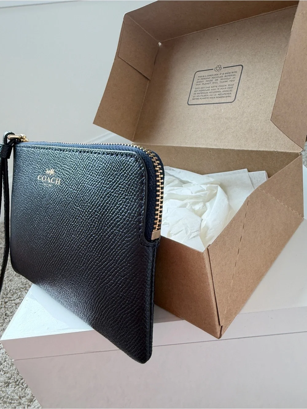Coach Corner Zip Wristlet Black Crossgrain Leather Gold Hardware